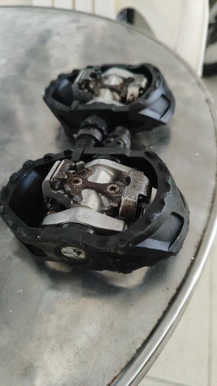 Pedal Shimano clip e plataforma 