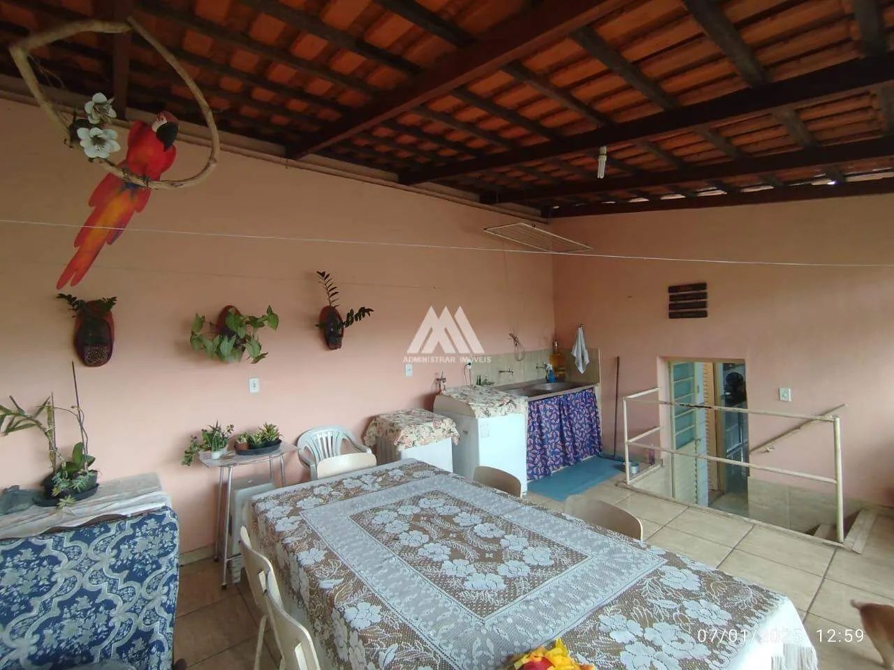 Vendo casa em Itaúna em excelente localização!