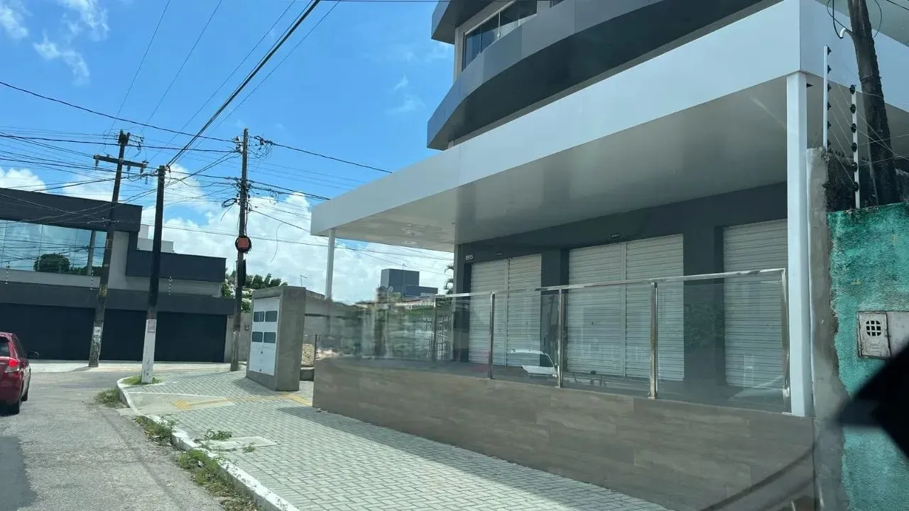 Ponto comercial para aluguel possui 40 metros quadrados em Ponta Negra - Natal - RN