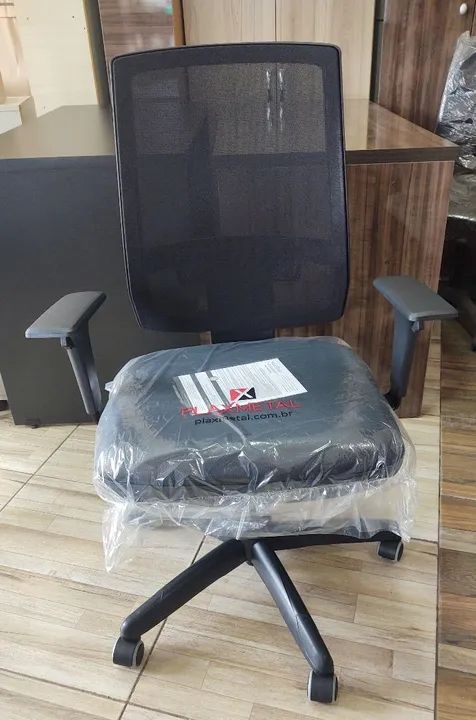 Cadeira de Escritório Giratória com Rodinhas