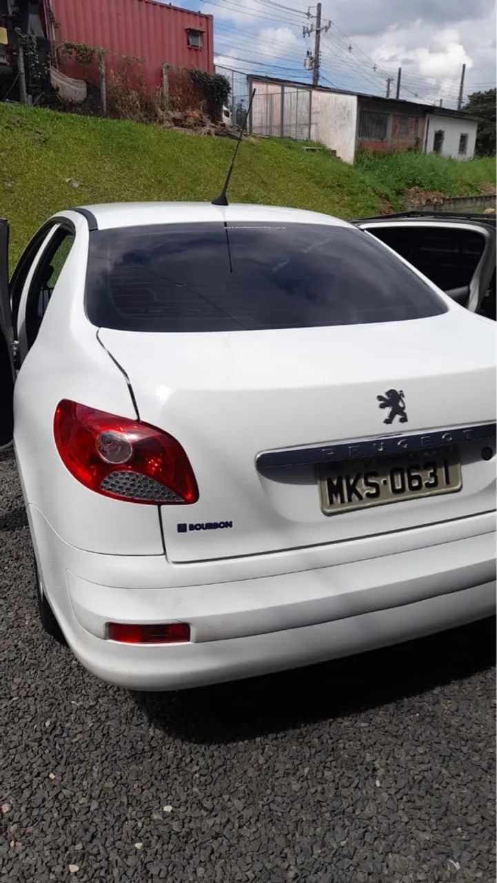 Vendo Peugeot 207 passion 2013 completo
