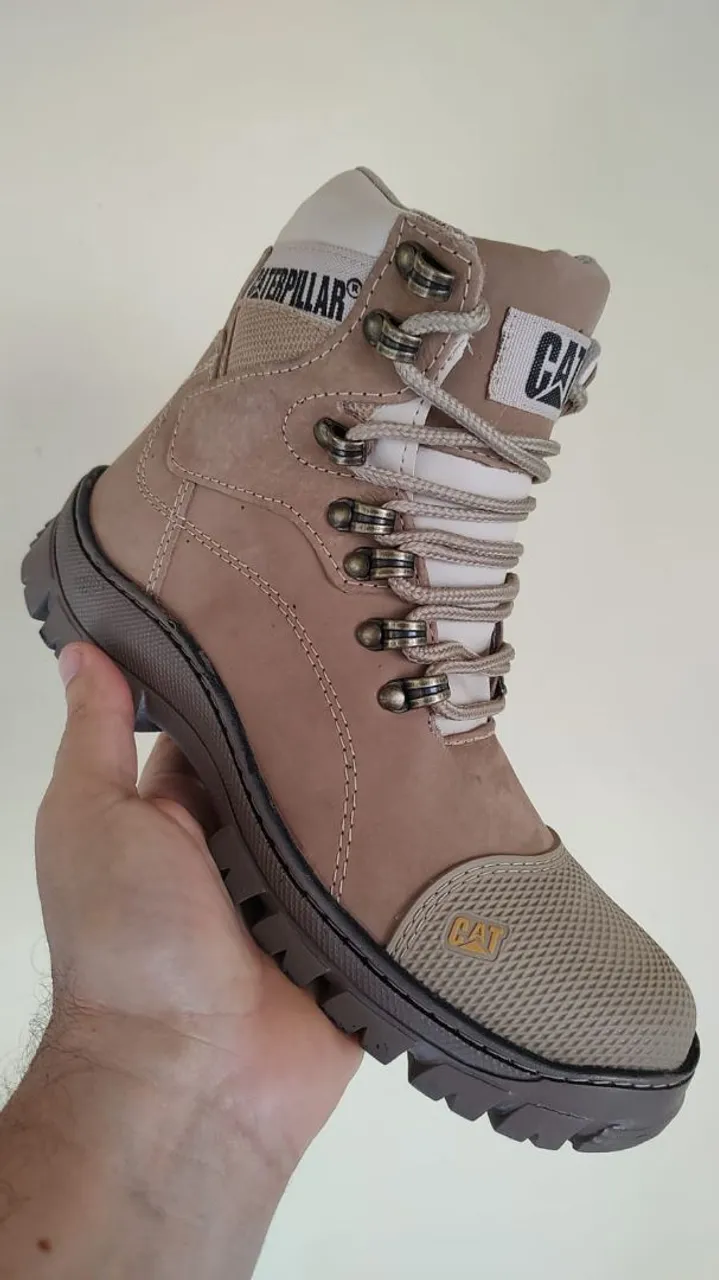 Bota Caterpillar Bege