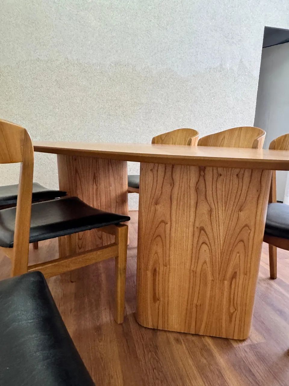 Mesa Orgânica com 6 cadeiras - Foto 4