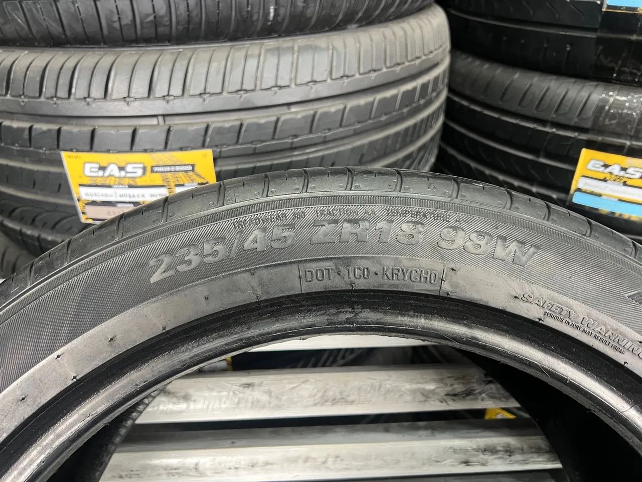 Pneu 235/45/18 Kumho Ecsta HS52 / Pneu 235/45R18 - Foto 5