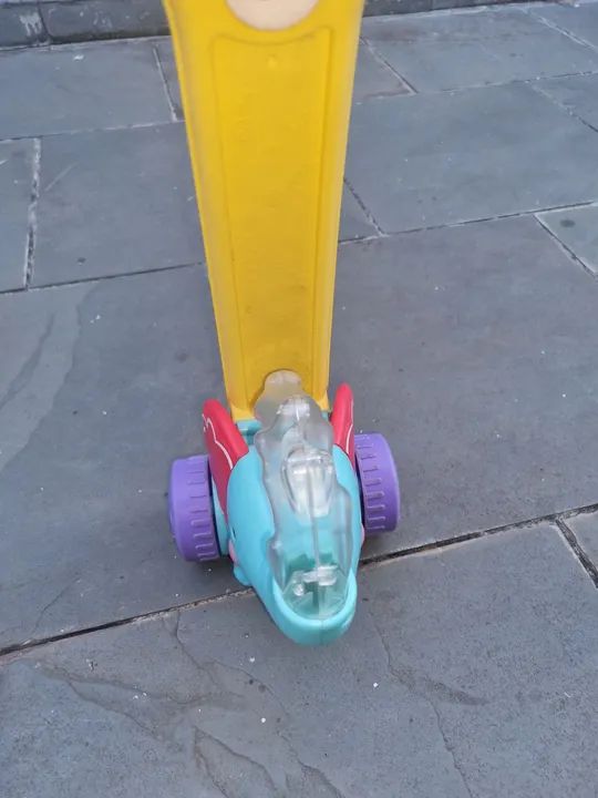 Brinquedo Fisher-Price Elefante Aspirador - Foto 3