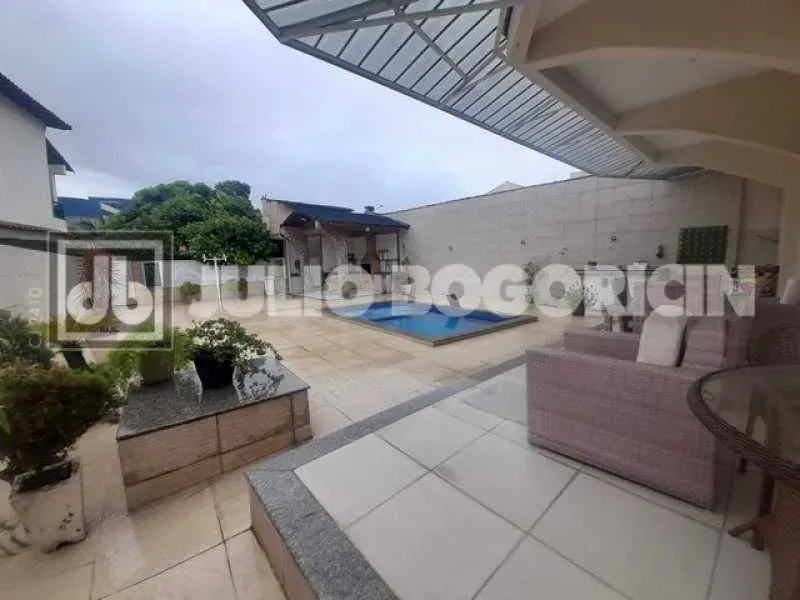 Ilha do Governador - Jardim Carioca - VENDA - Casa - Condomínio Fechado - 4 Quartos (4 Suí
