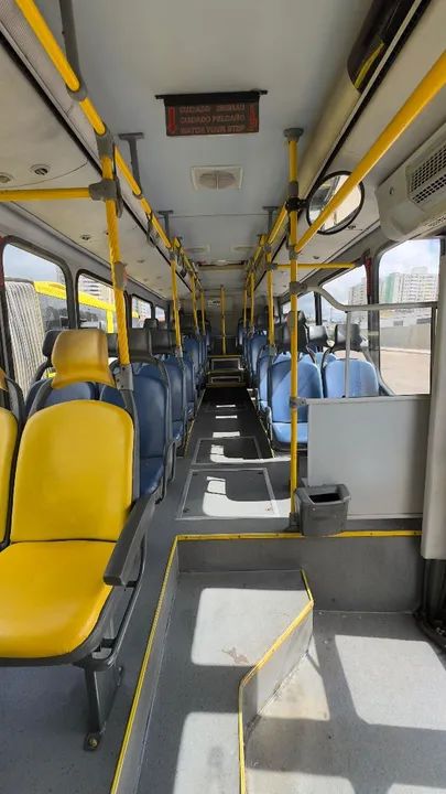 Ônibus em ótimo estado - Foto 11