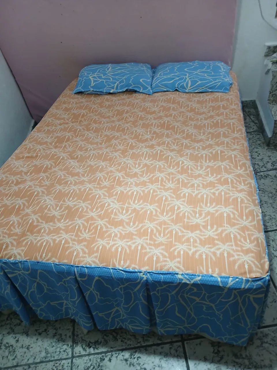 Jogo de Cama com Lençol, Fronha e Saia