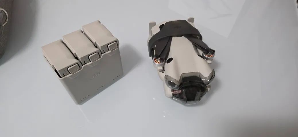 Drone DJI Mini 4 Pro Fly More Combo PLUS + Maleta de Transporte - Foto 4