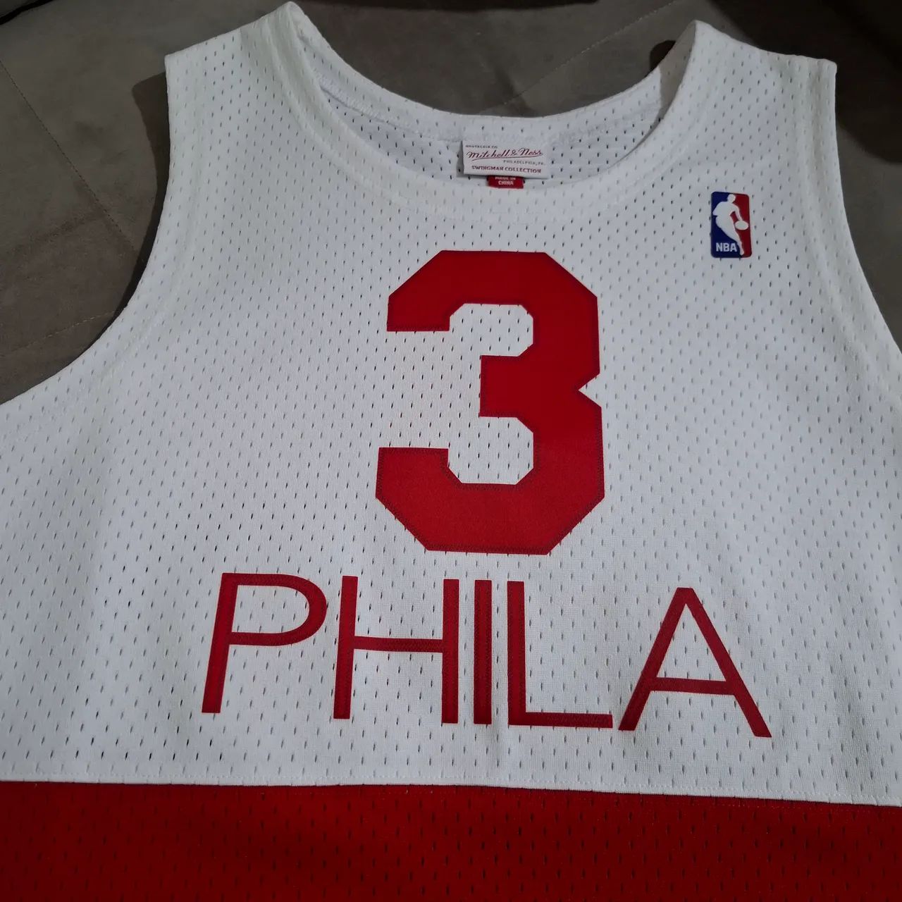 Regata Nba Philadelphia 76ers Allen Iverson Mitchell e Ness Retrô  - Foto 2