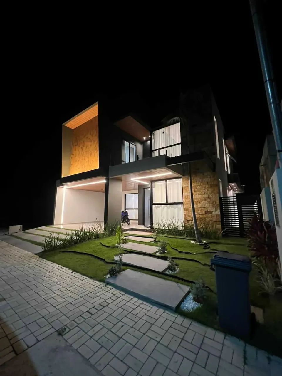 Casa Duplex no Sol e Praia pronta p/ morar