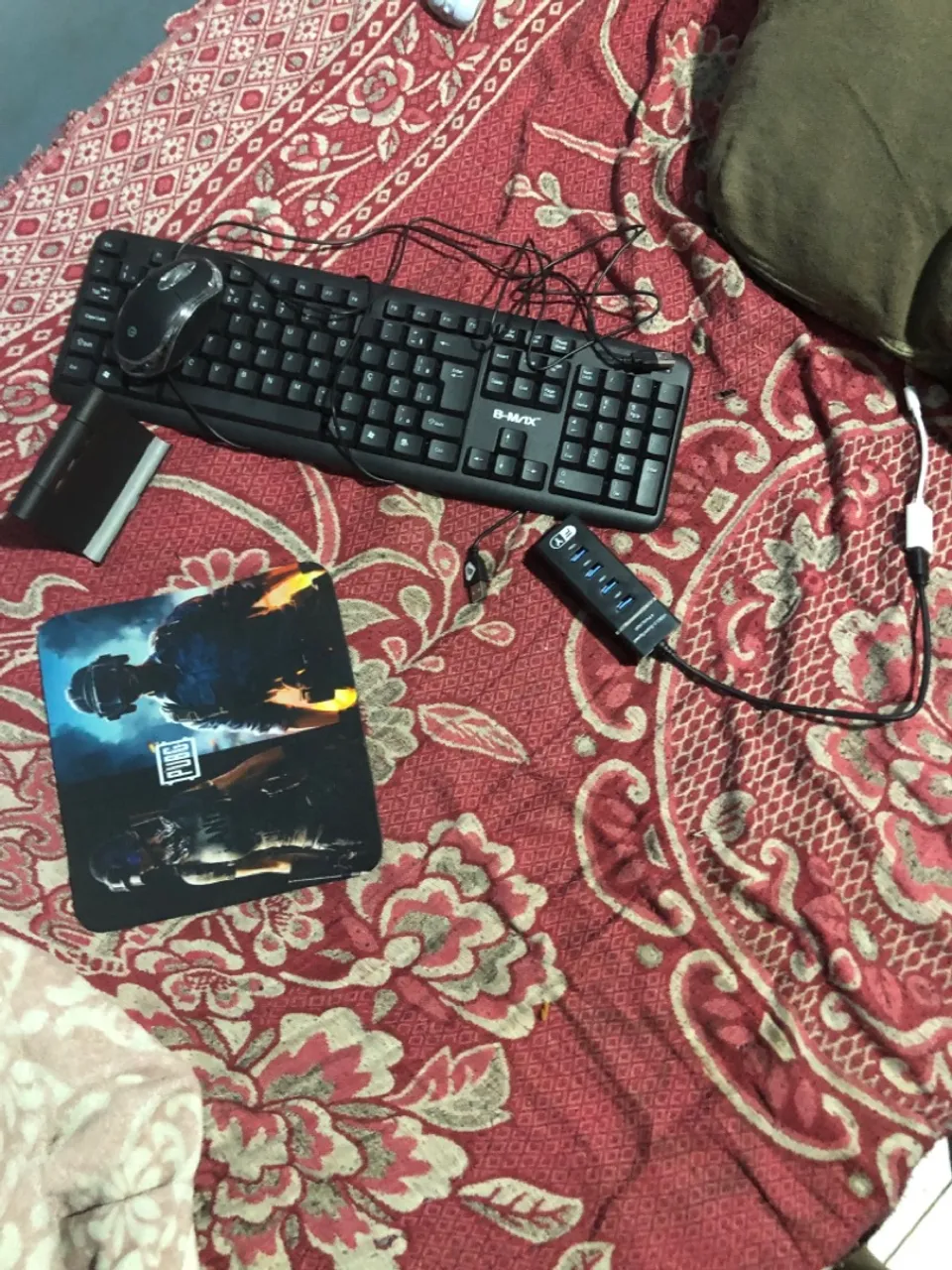 Teclado Gamer + Mouse + Hub USB