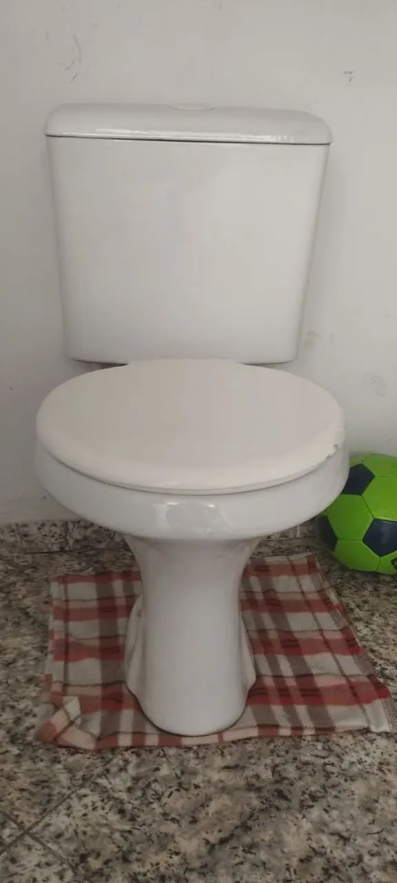 Vaso Sanitário com Caixa Acoplada