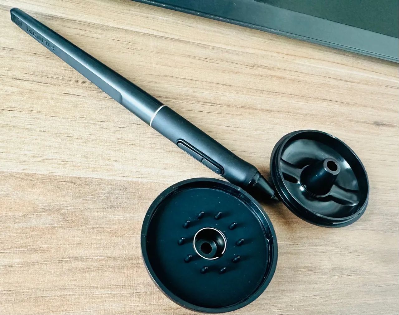 Mesa Digitalizadora Huion Kamvas Pro 22 - Foto 3