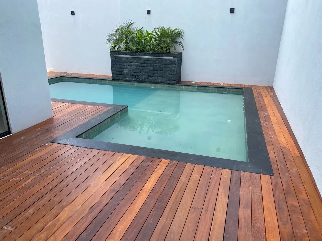 Piscina de luxo para sua área externa - Foto 4