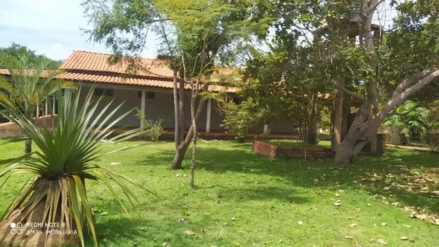 Sitio com 40 hectares, casa sede, piscina, a 25 km de Timon, na margem BR-226.