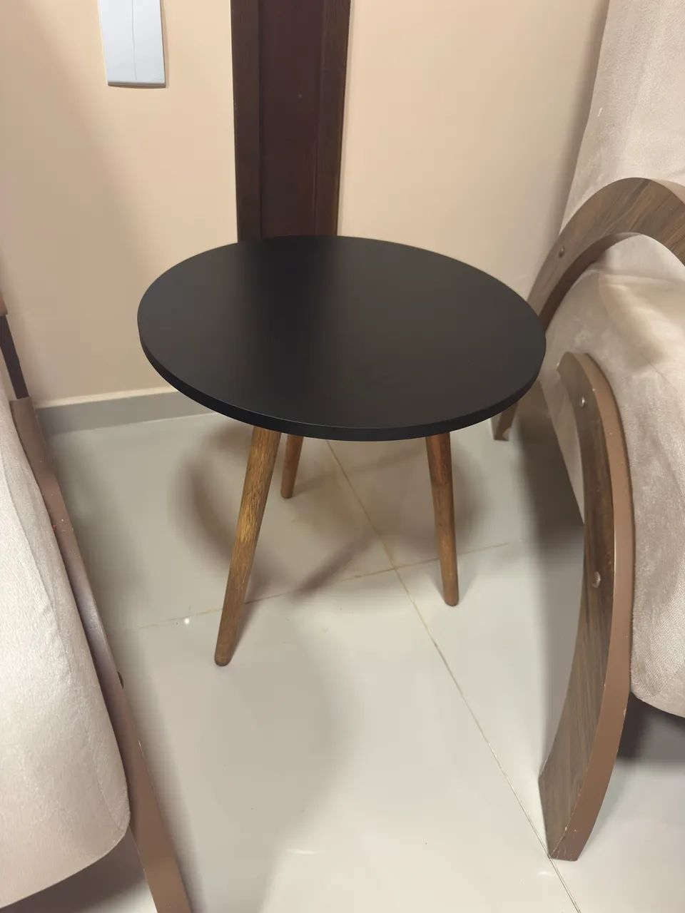 Side table64297636923265121