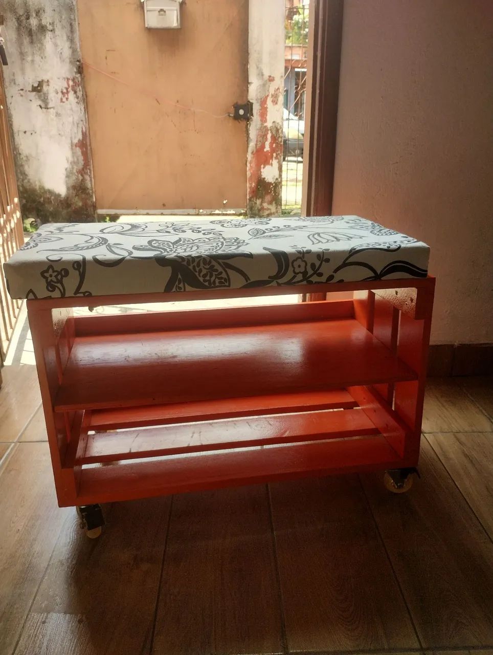Banco de Pallet com Assento Estofado - Foto 4