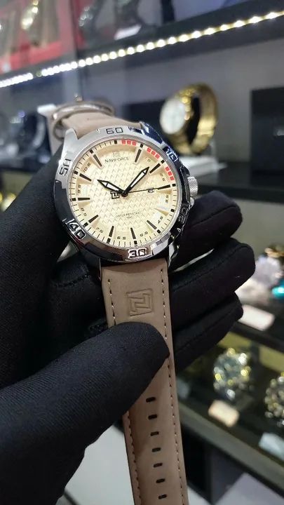 Relógio masculino de couro na promoção  - Foto 3