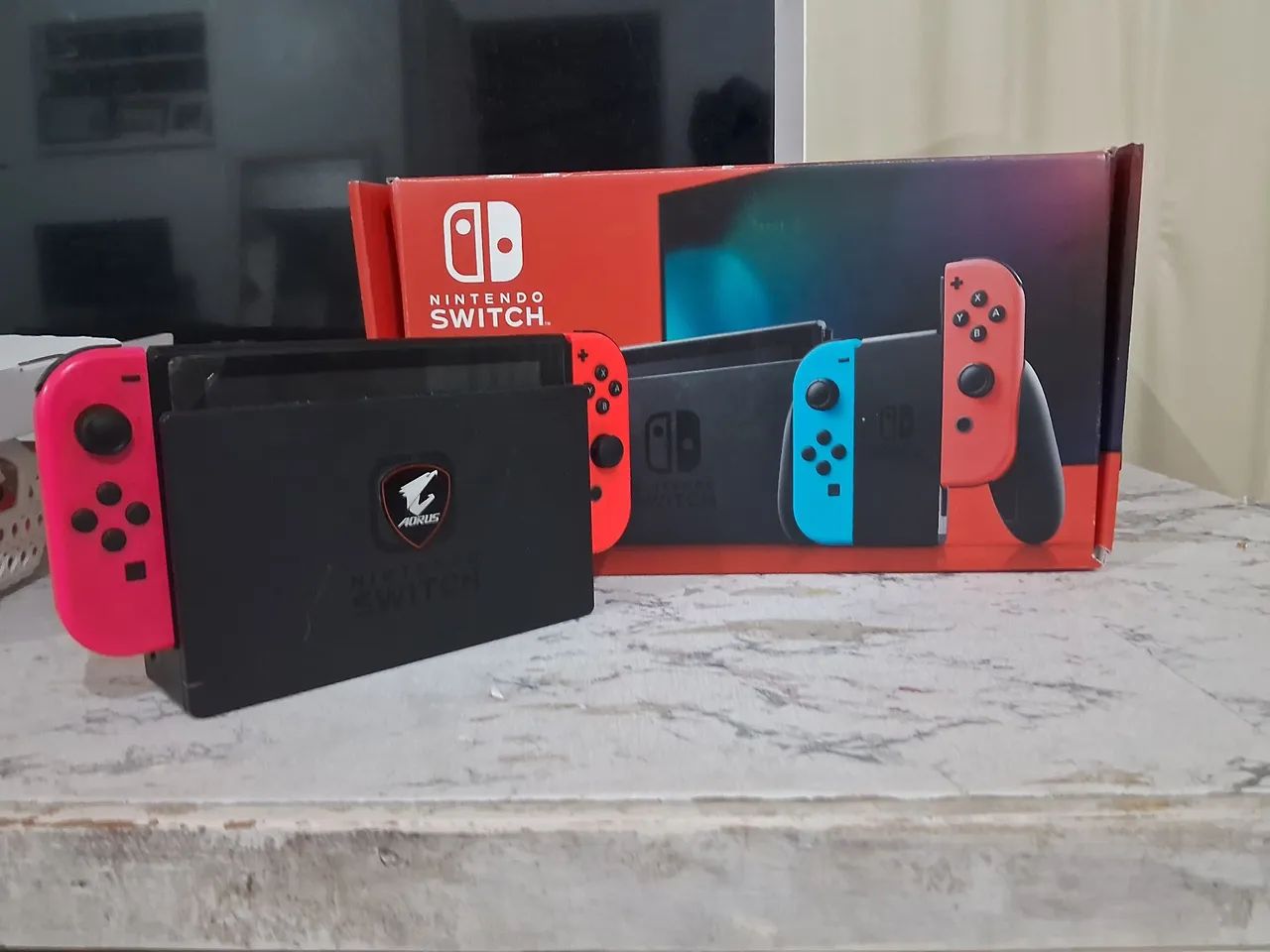 Nintendo Switch com JoyCons Coloridos - Novo! - Foto 3