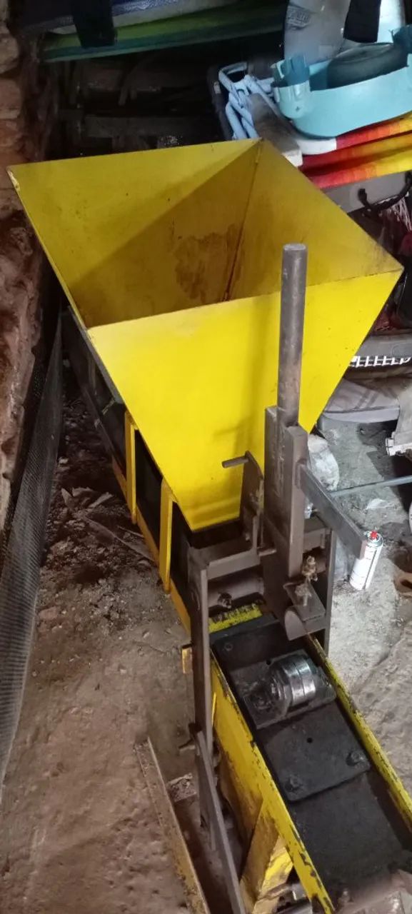 Máquina Manual de Tijolo Ecológico 64175984282499125
