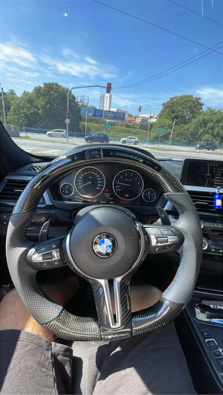 Volante em fibra de carbono com shift light para BMW - Foto 2