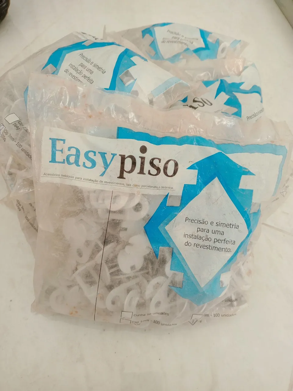 Clips e Cunhas EasyPiso para Pisos e Revestimentos