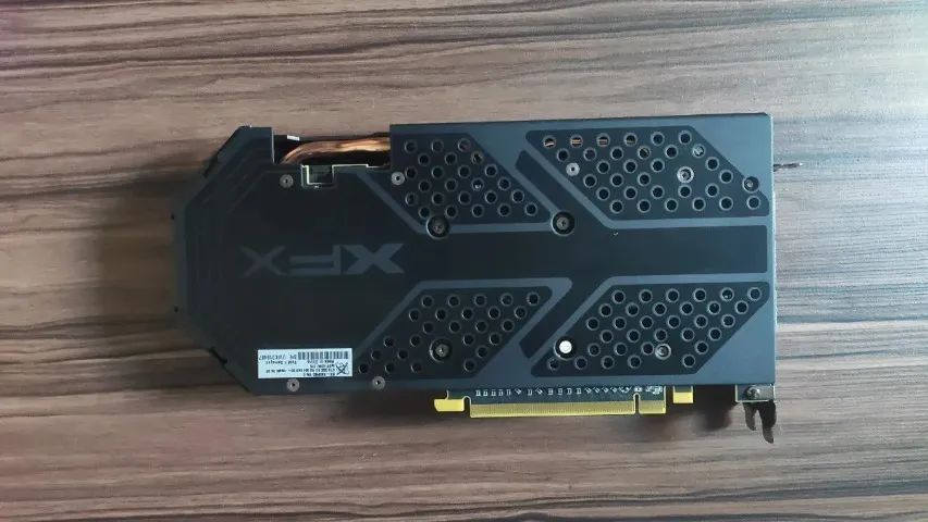 Placa De Vídeo Amd XFX GTS Radeon Rx 580 XXX Edition 8gb - Foto 4