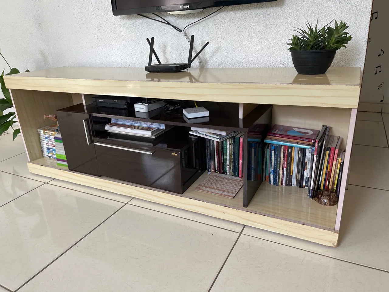 Rack de TV marfim