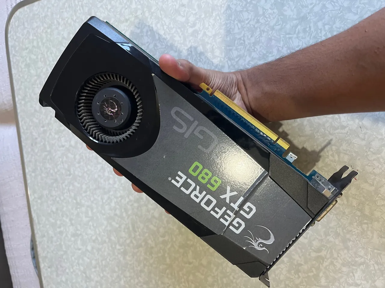 Placa de Vídeo GeForce GTX 680 COM DEFEITO