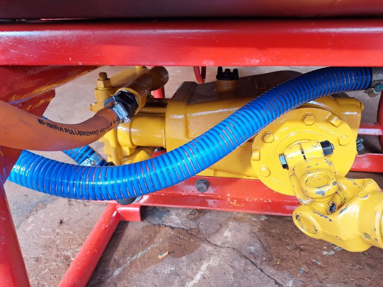 pulverizador jacto PEC 600 litros - Foto 2