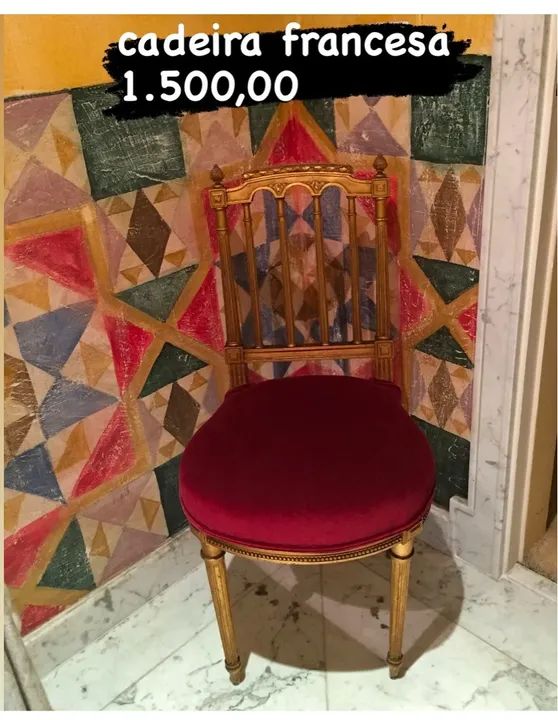 Cadeira Francesa Dourada com Assento Vermelho