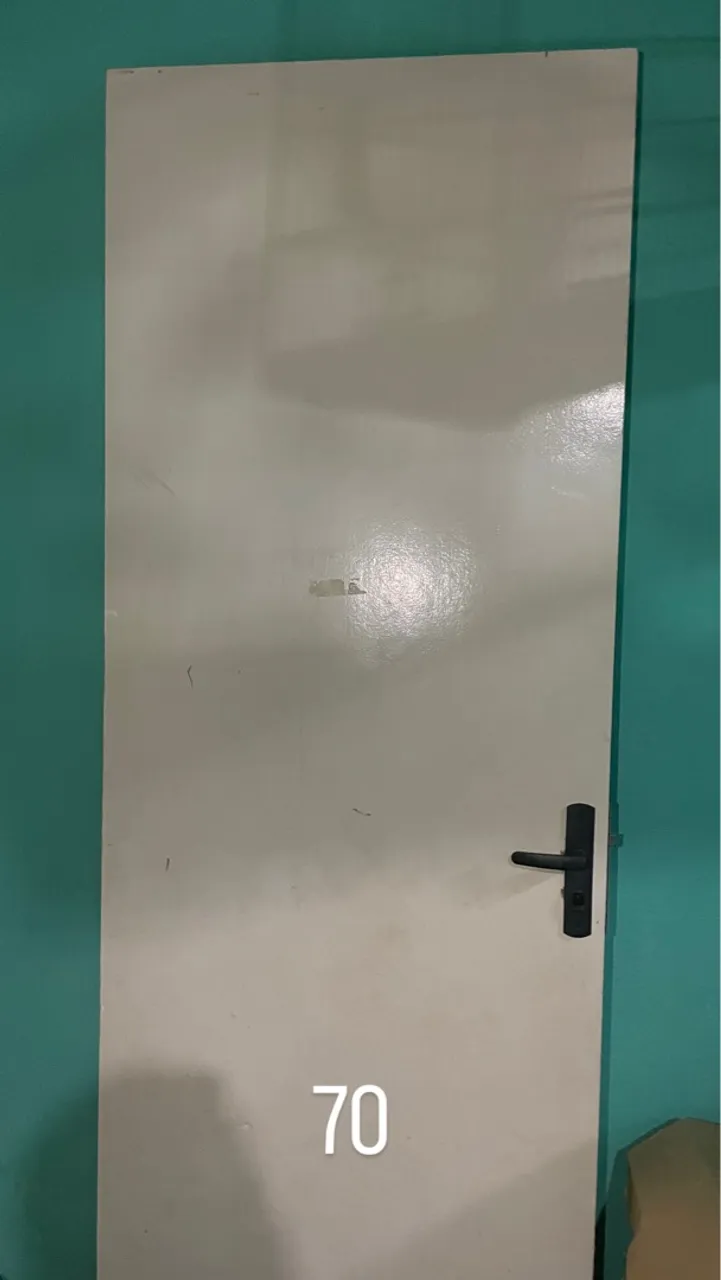 2 Porta de Madeira 70cm 3 Porta de Madeira 80