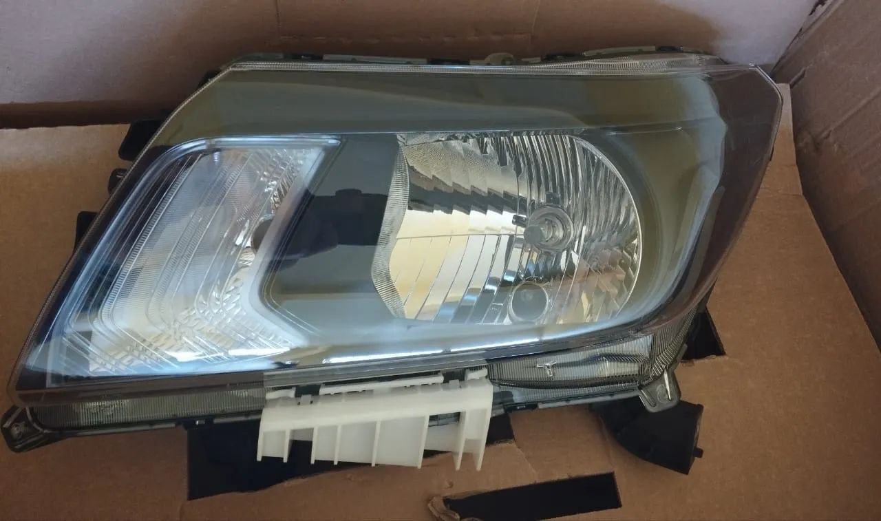 Farol Esquerdo Original Nissan Frontier