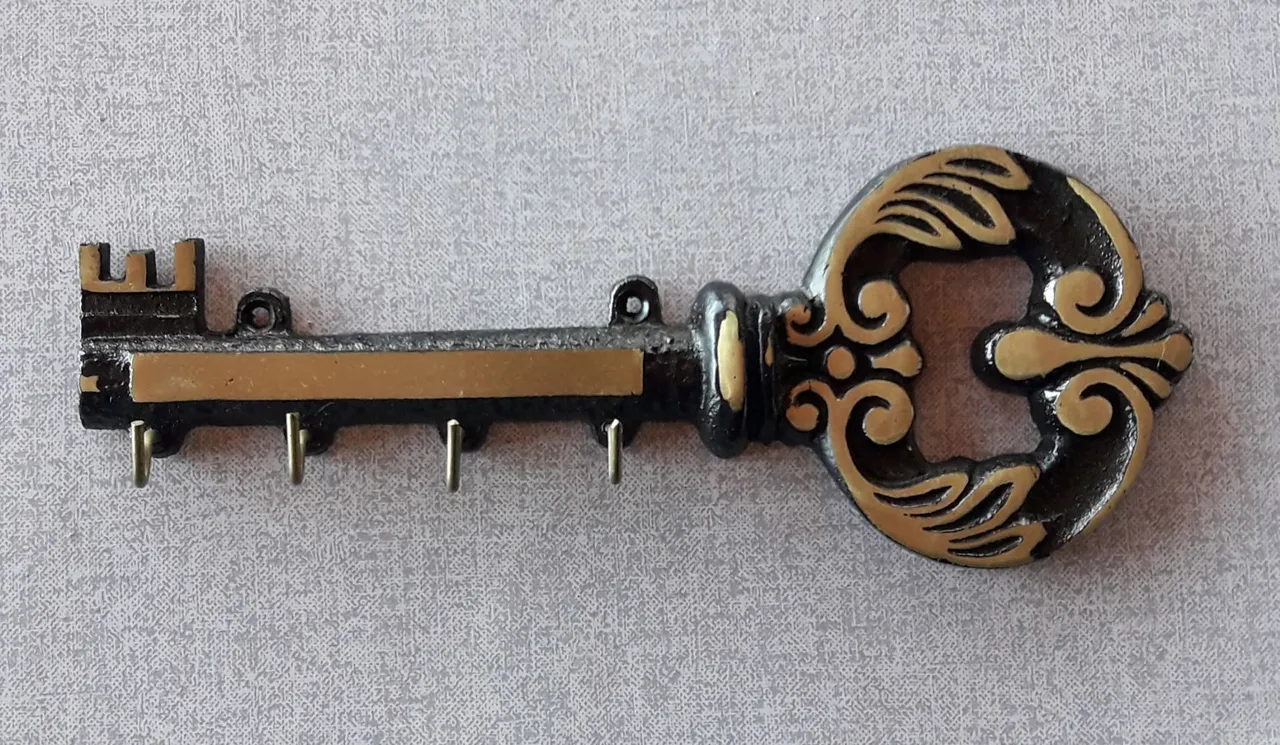 Chaveiro Decorativo porta-chaves em Metal Fundido robusto - Estilo Vintage. Ótimo presente