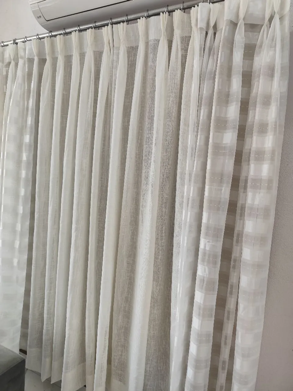 Cortinas Brancas Elegantes e Leves