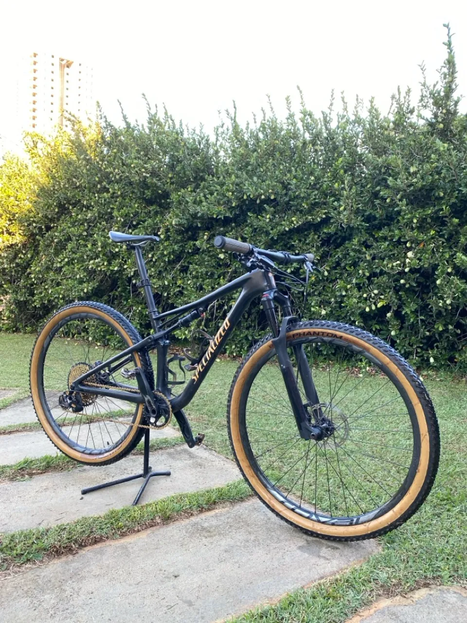 Bicicleta Specialized EPIC EXPERT FULL CARBON - NOVÍSSIMA ! 
