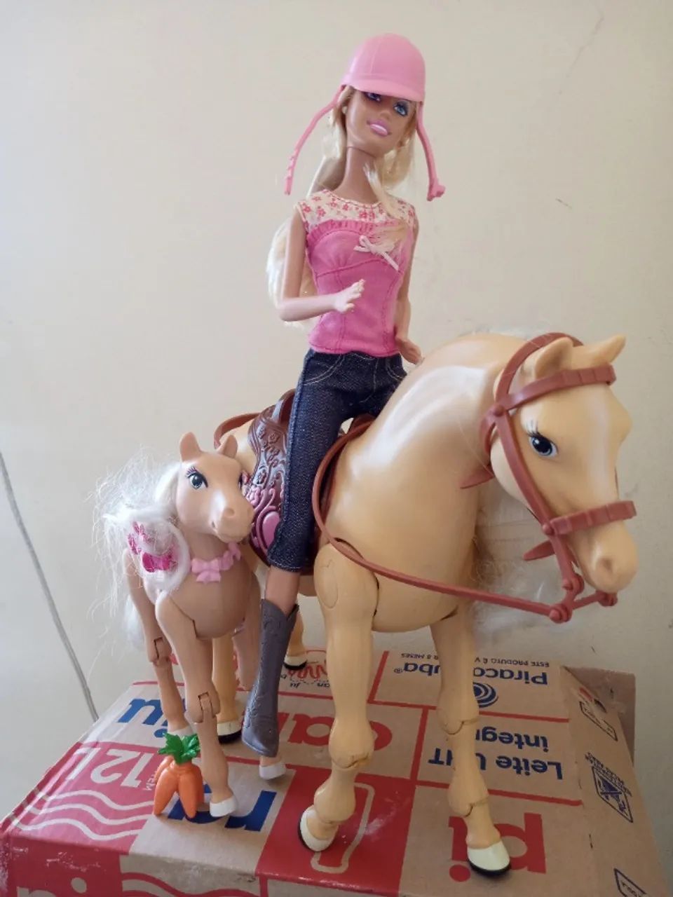 cavalo da barbie que anda com o potro antigo - Foto 5