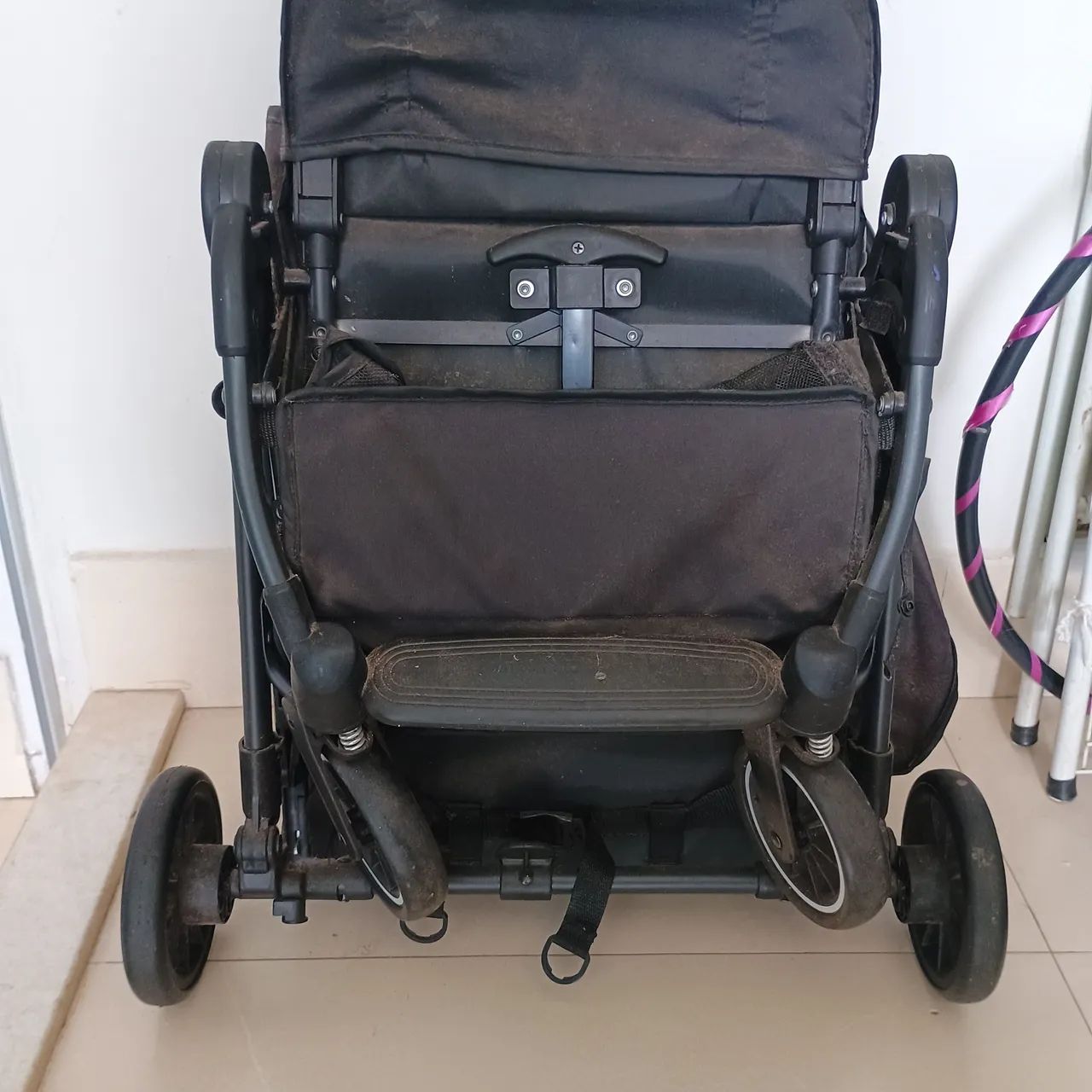 Vendo carrinho de bebê - Foto 4