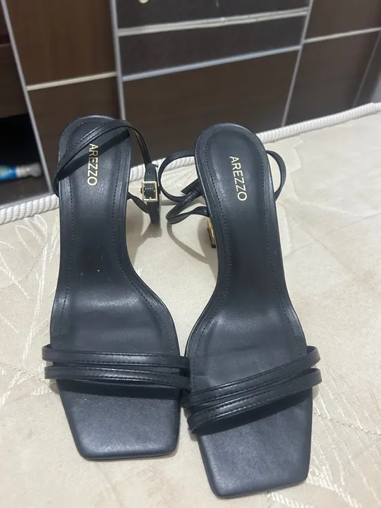 Sandália Preta Arezzo 37