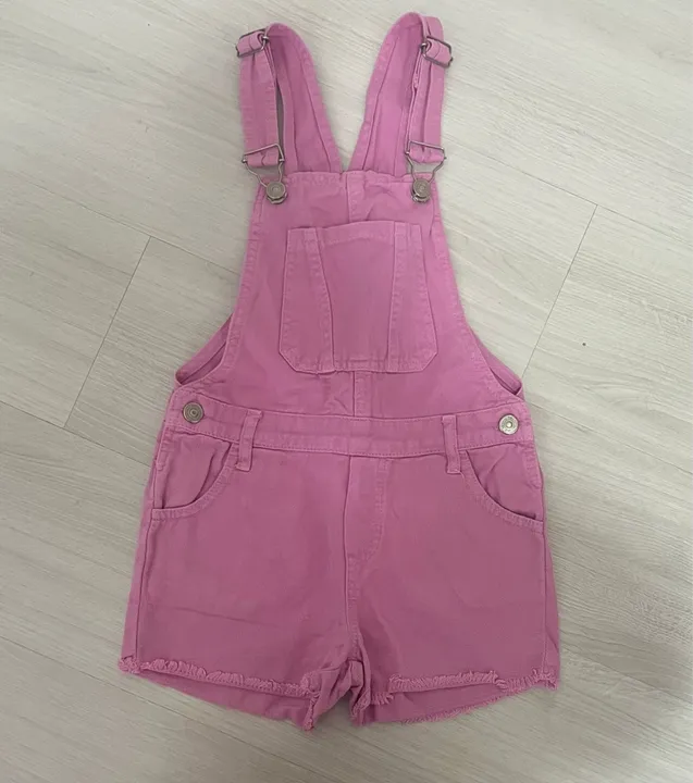 Jardineira Jeans Rosa Bebê