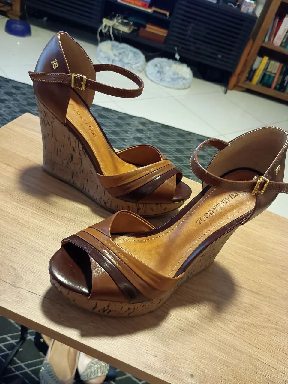 Sandália - RAPHAELLA BOOZ