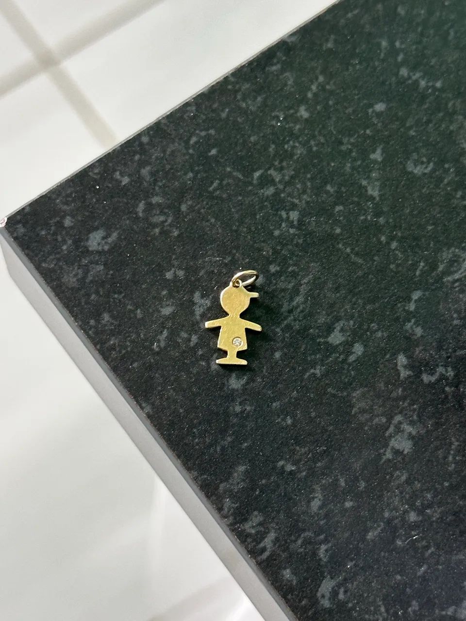 Pingente de ouro com diamante Hstern