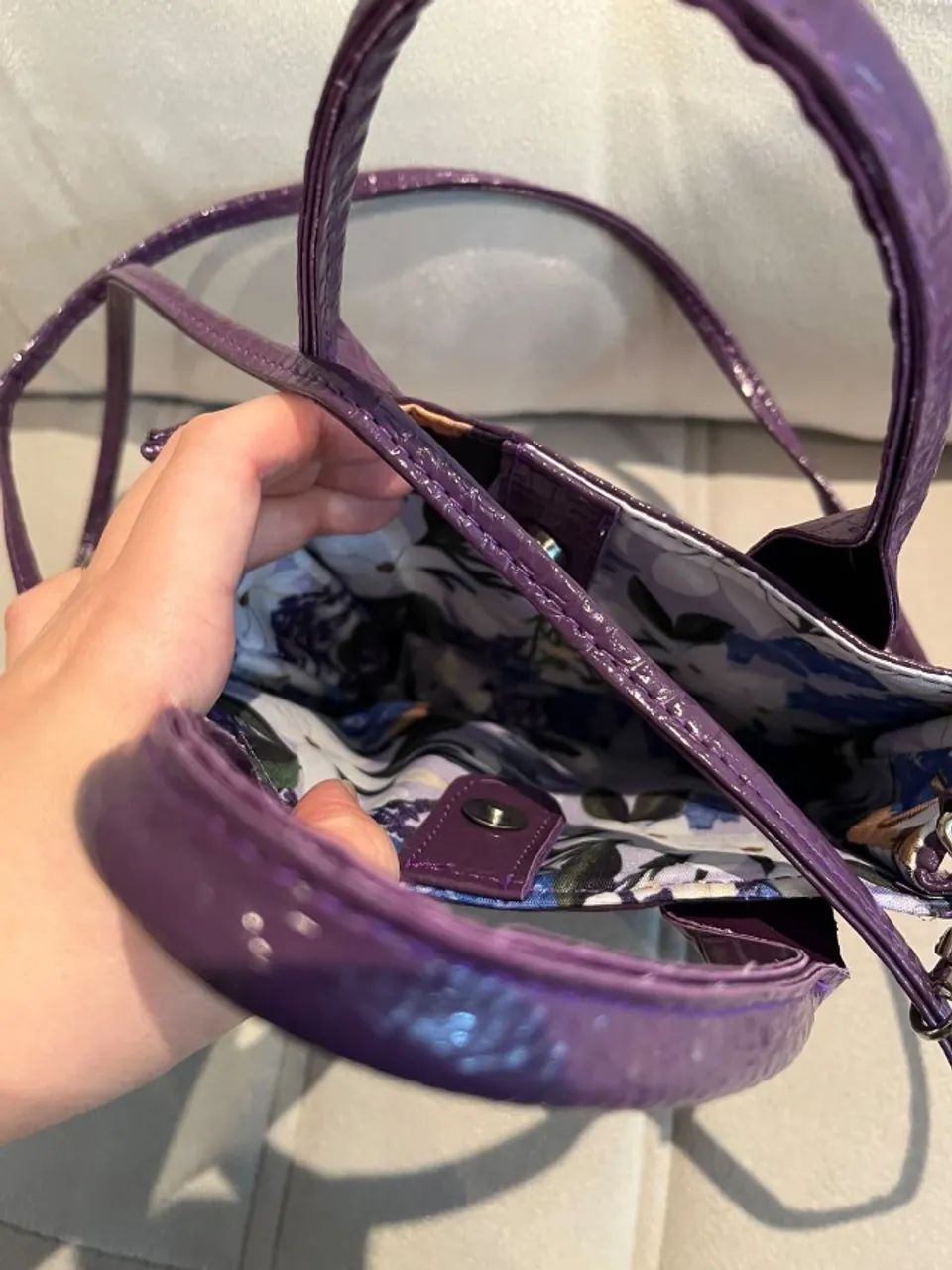 Bolsa com Alça Pequena Roxa Nova - Foto 2