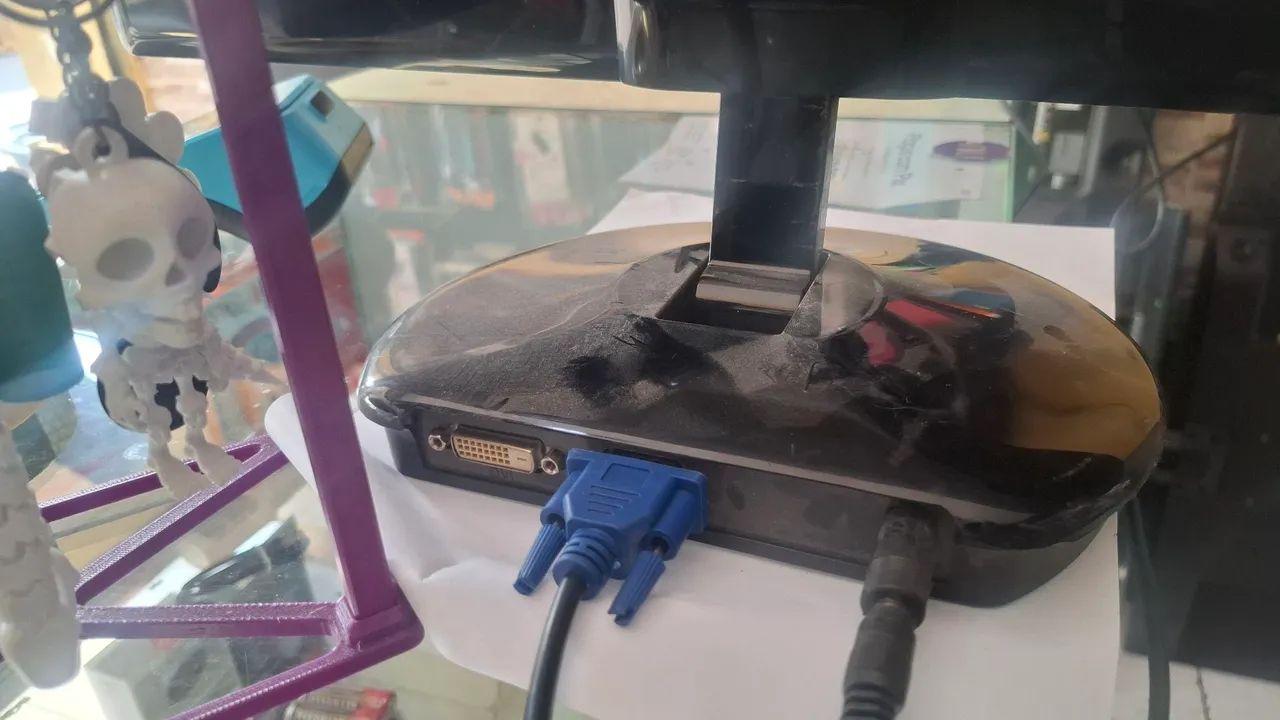 Monitor 20 aoc led ultra slin  - Foto 3