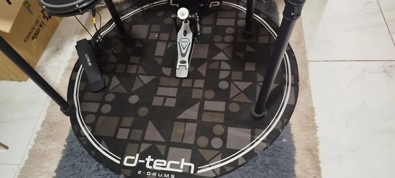 Bateria Eletrônica D-Tech Semi-Nova Preta Funcionando perfeitamente - Foto 3