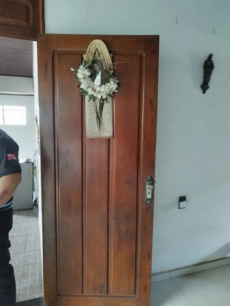 Porta de Madeira Maciça 2,10 x 0,80 m com Batente