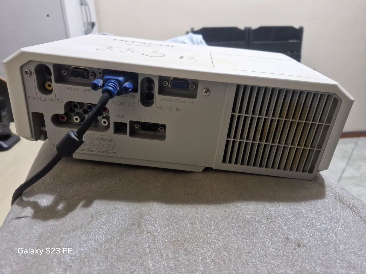 Retroprogetor Hitachi CX3011 com a lâmpada ruim.... - Foto 4