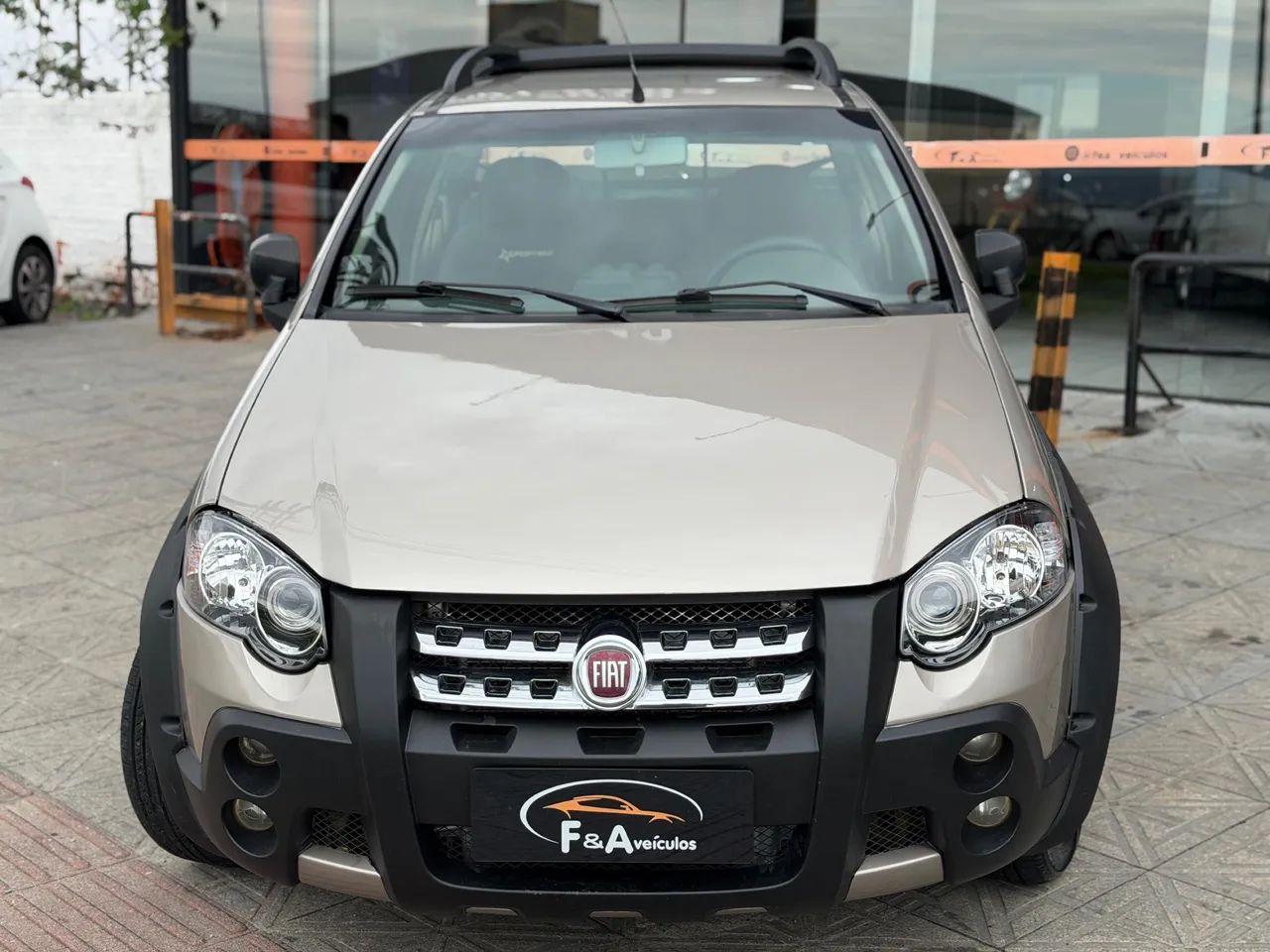 Fiat Strada Adventure1.8/ 1.8 Locker Flex CD 2011 - Foto 2