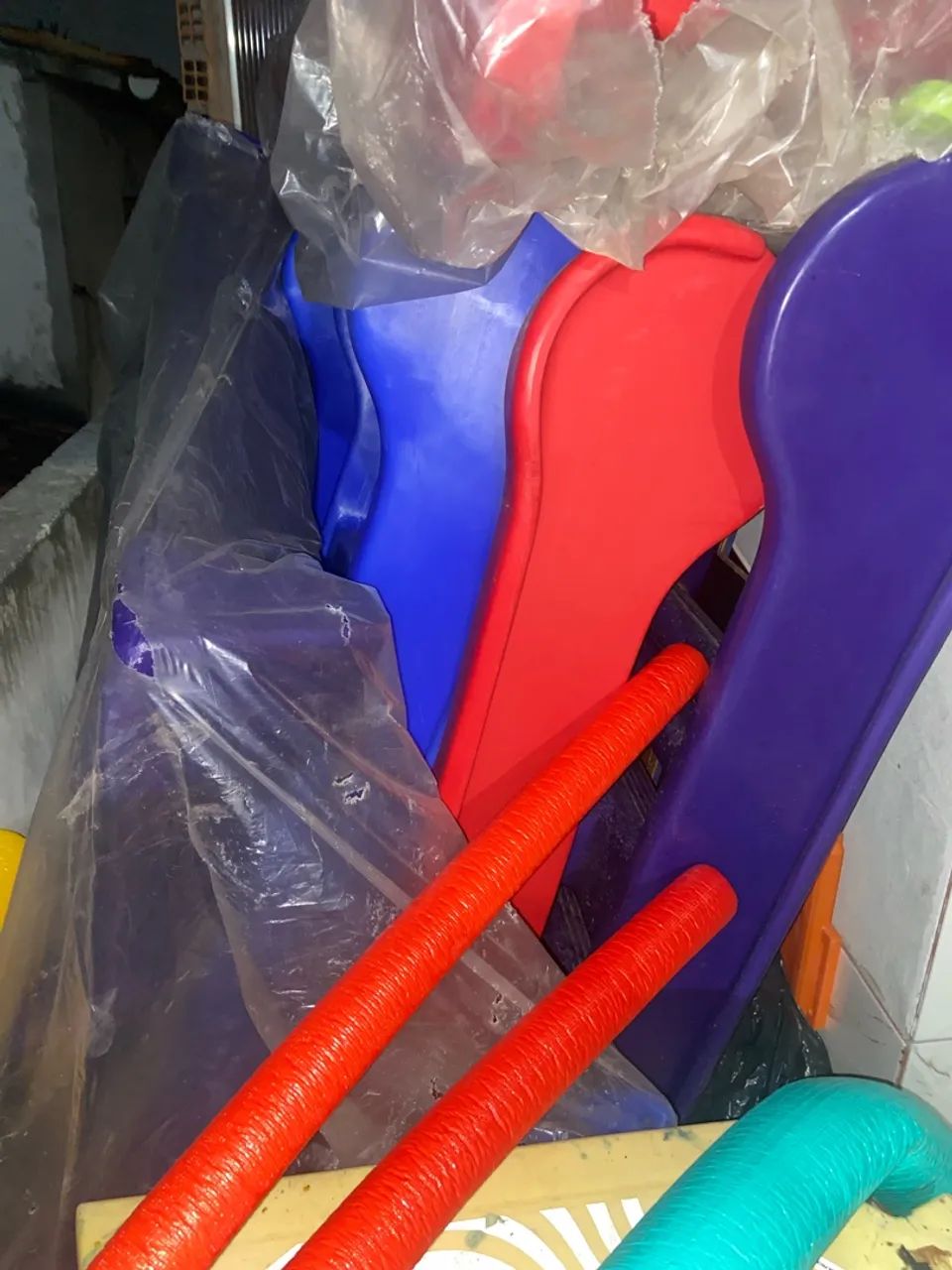 Escadas plásticas  5 degraus 